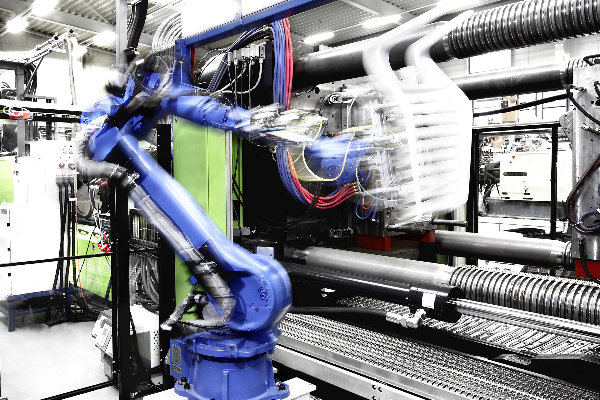 Hochmoderne Spritzgussmaschinen sorgen für beste Kunststoffteile Bild einer Spritzgussmaschine